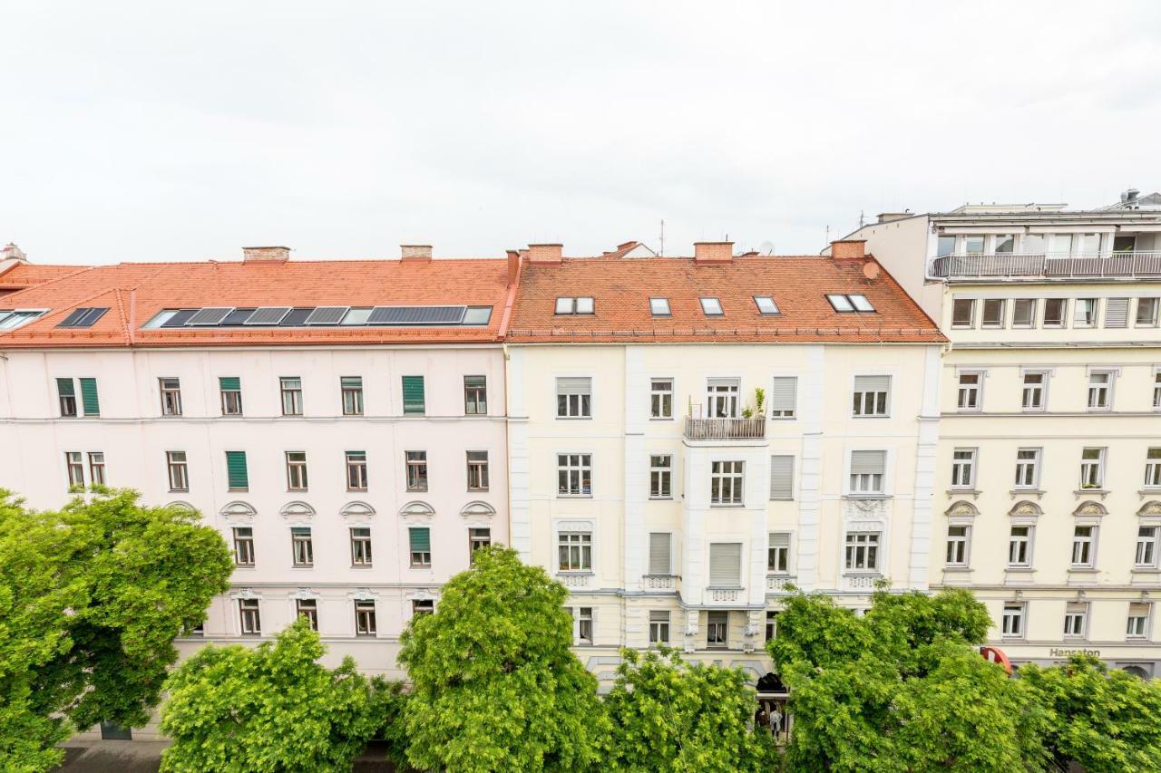 Grosse Dachgeschosswohnung Im Herzen Von Graz Exteriör bild