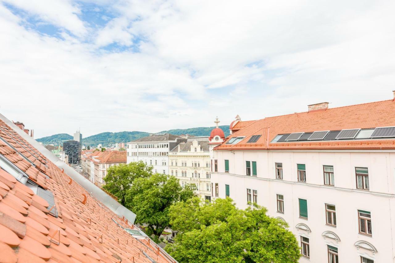 Grosse Dachgeschosswohnung Im Herzen Von Graz Exteriör bild